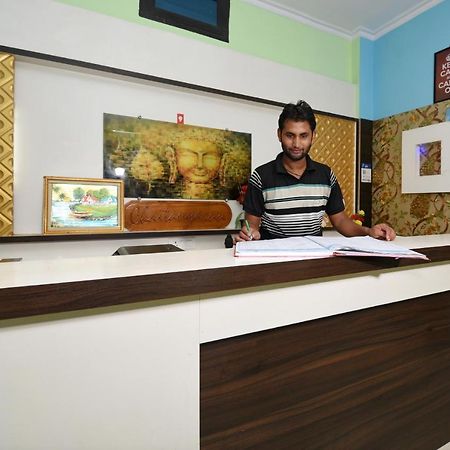 Oyo 4409 Hotel Chaitanya Inn Waranasi Zewnętrze zdjęcie